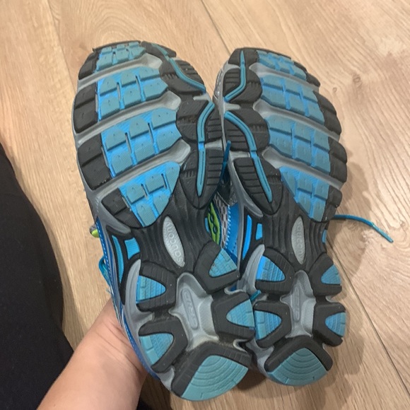 Saucony sneakers - Picture 6 of 6